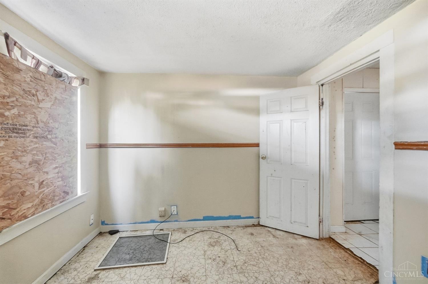 2064 Logan Avenue Property Photo 22
