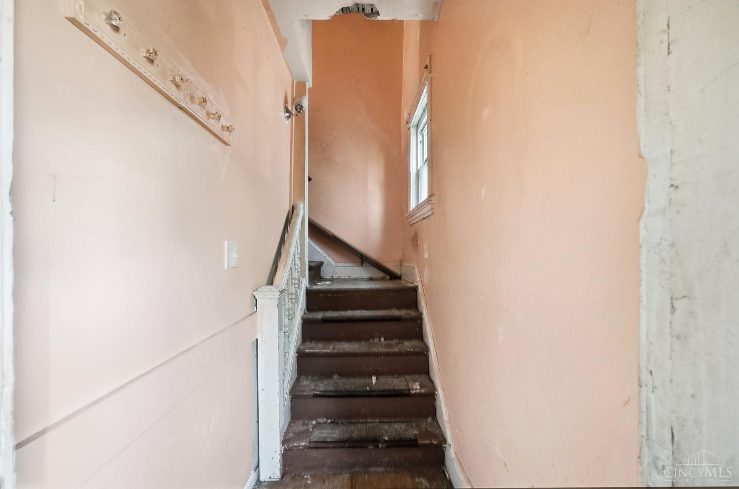 2064 Logan Avenue Property Photo 23