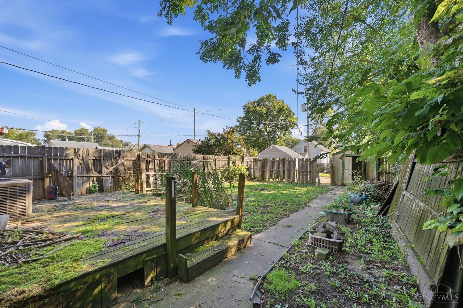 2064 Logan Avenue Property Photo 37