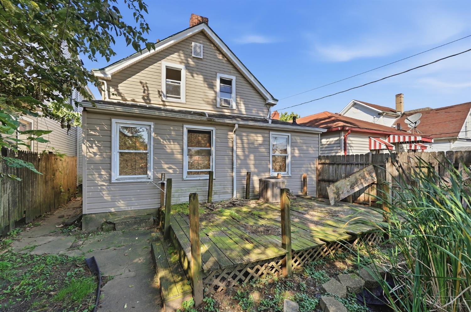 2064 Logan Avenue Property Photo 38