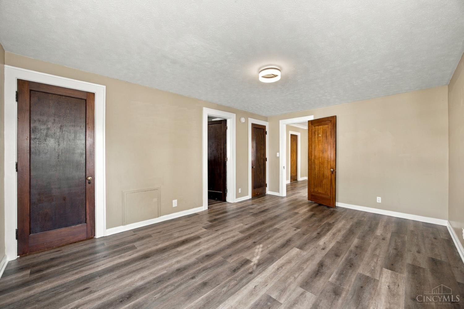317 Eaton Avenue Property Photo 32
