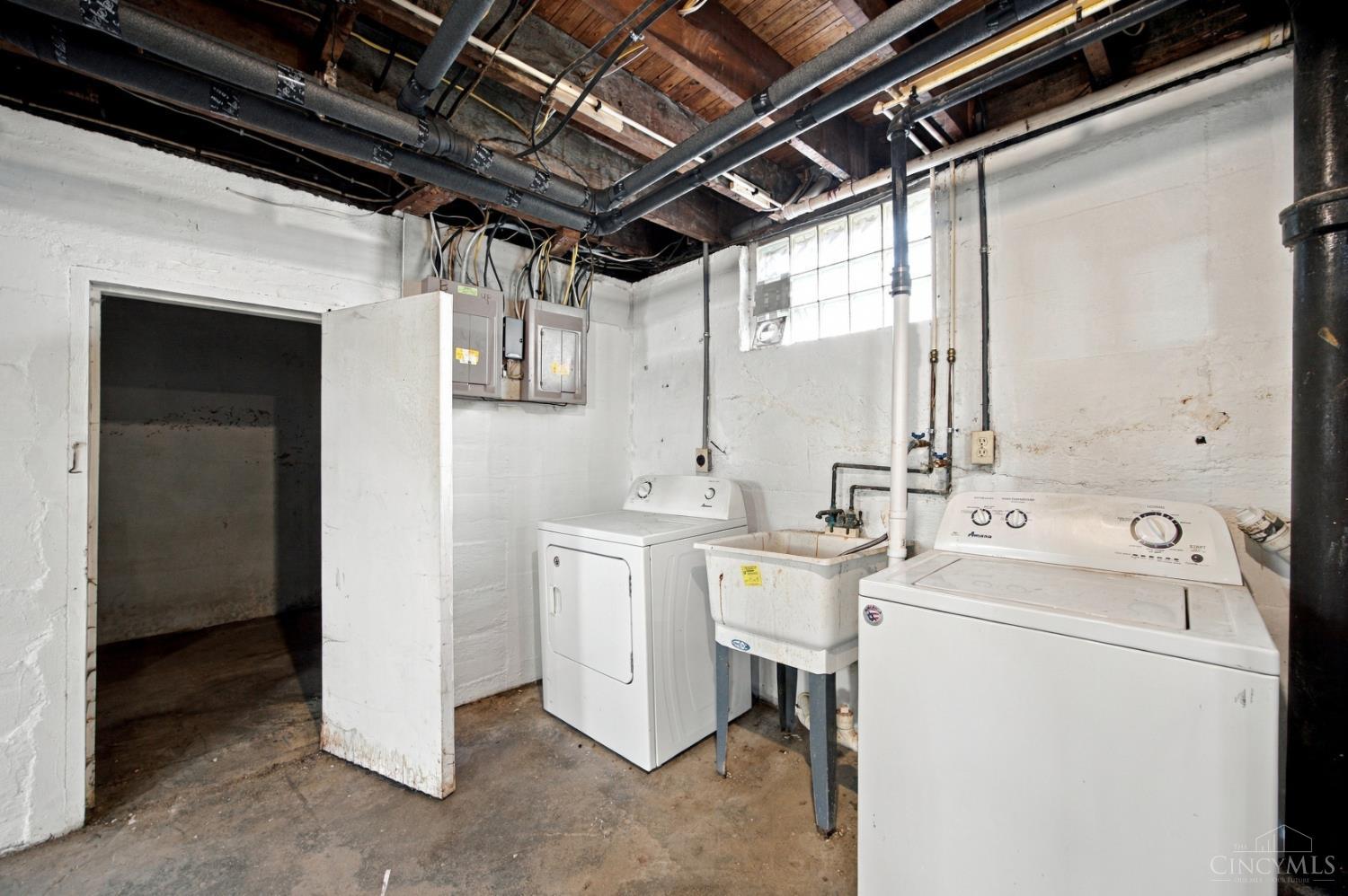 317 Eaton Avenue Property Photo 39