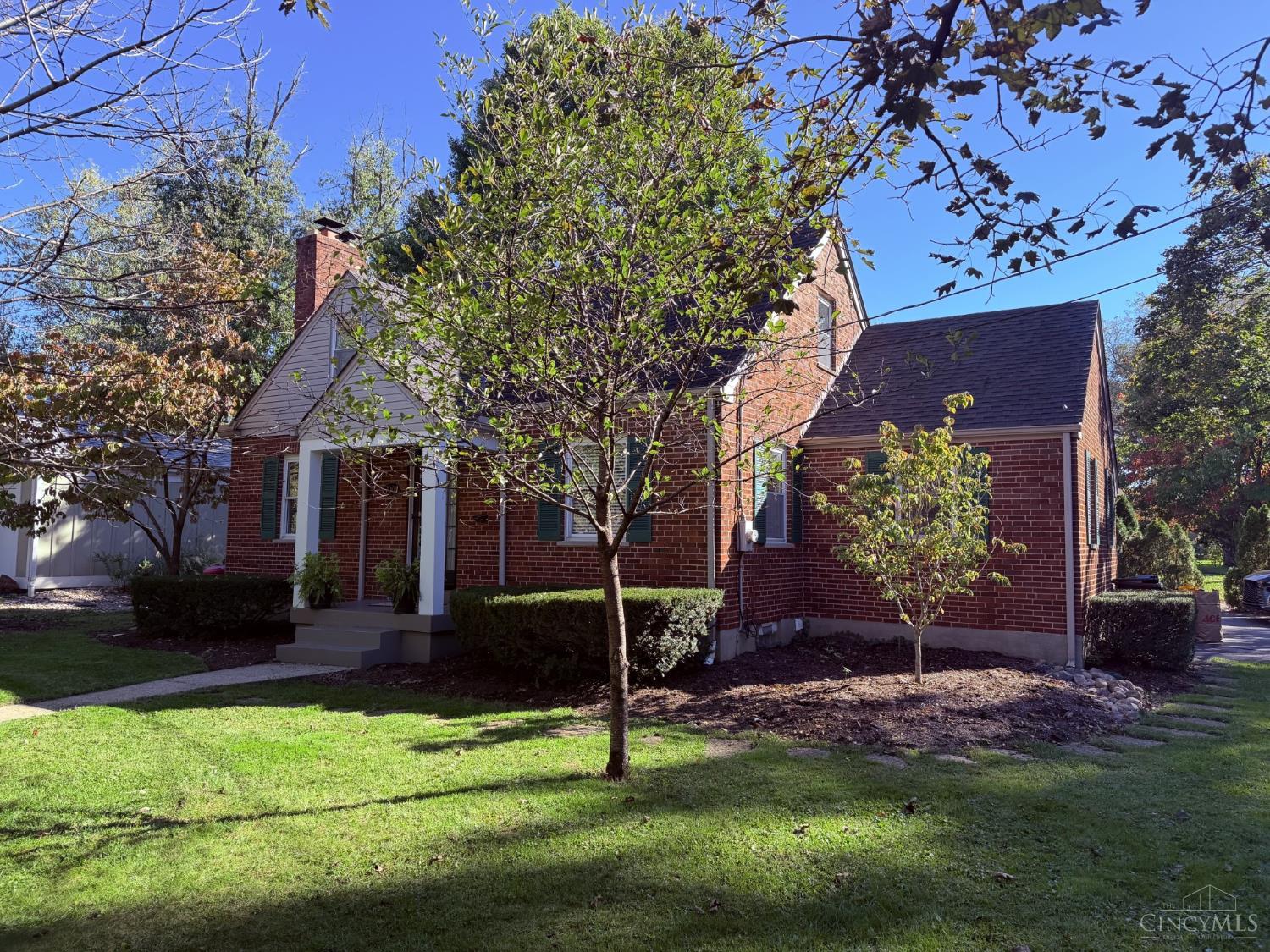 7009 Wooster Pike Property Photo 1