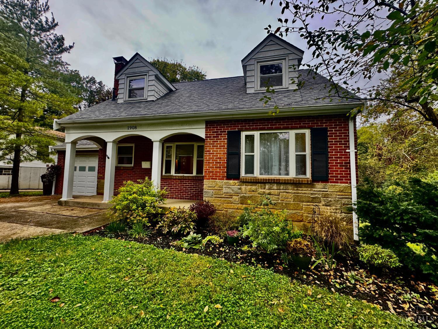1908 Adams Road Property Photo 3