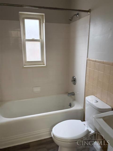2351 Tytus Avenue Property Photo 7
