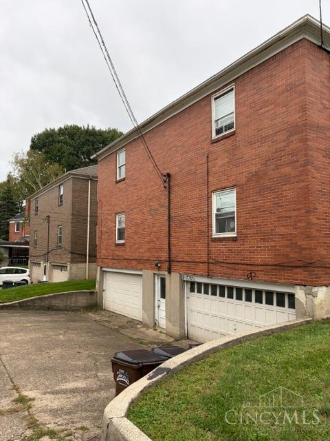 2351 Tytus Avenue Property Photo 11