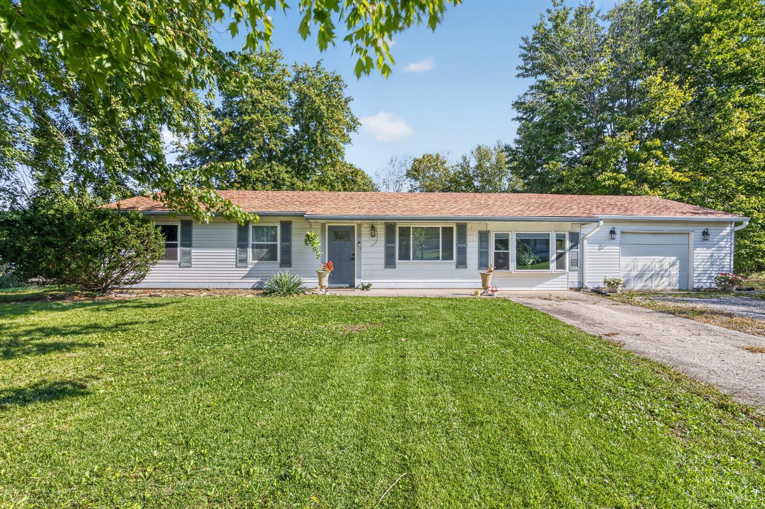 1504 Royal Oak Court Property Photo 1