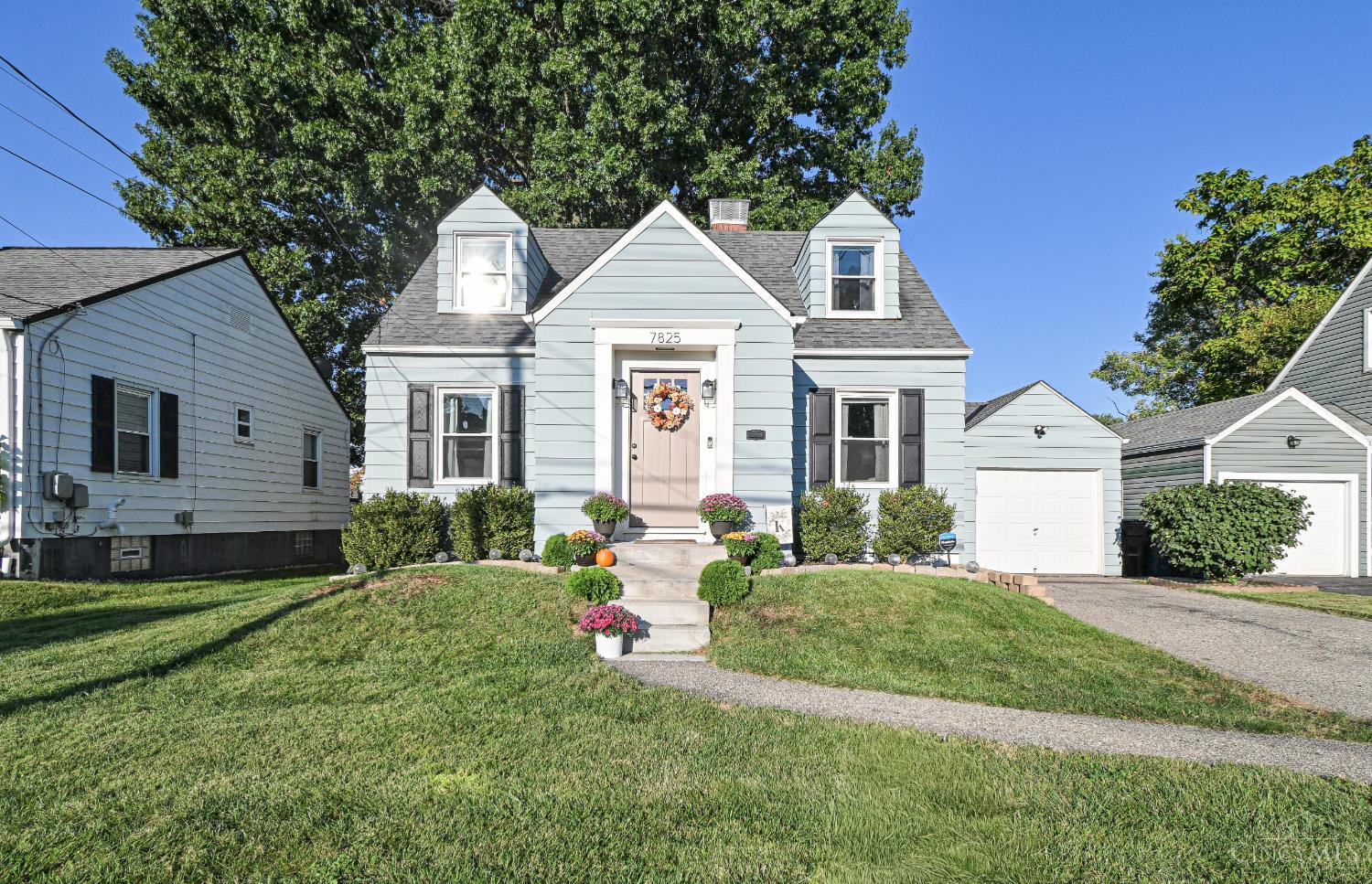7825 Plainfield Road Property Photo 1