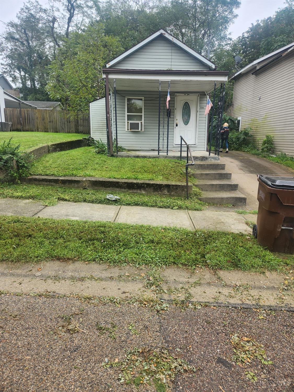 312 Hill Avenue Property Photo 1