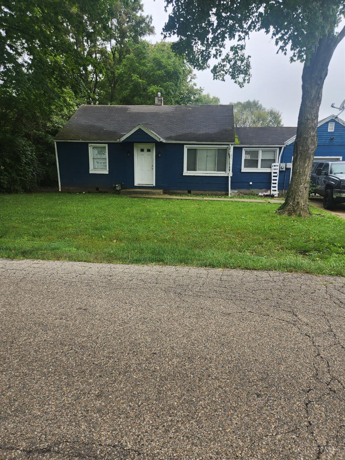 401 Lomar Avenue Property Photo 1