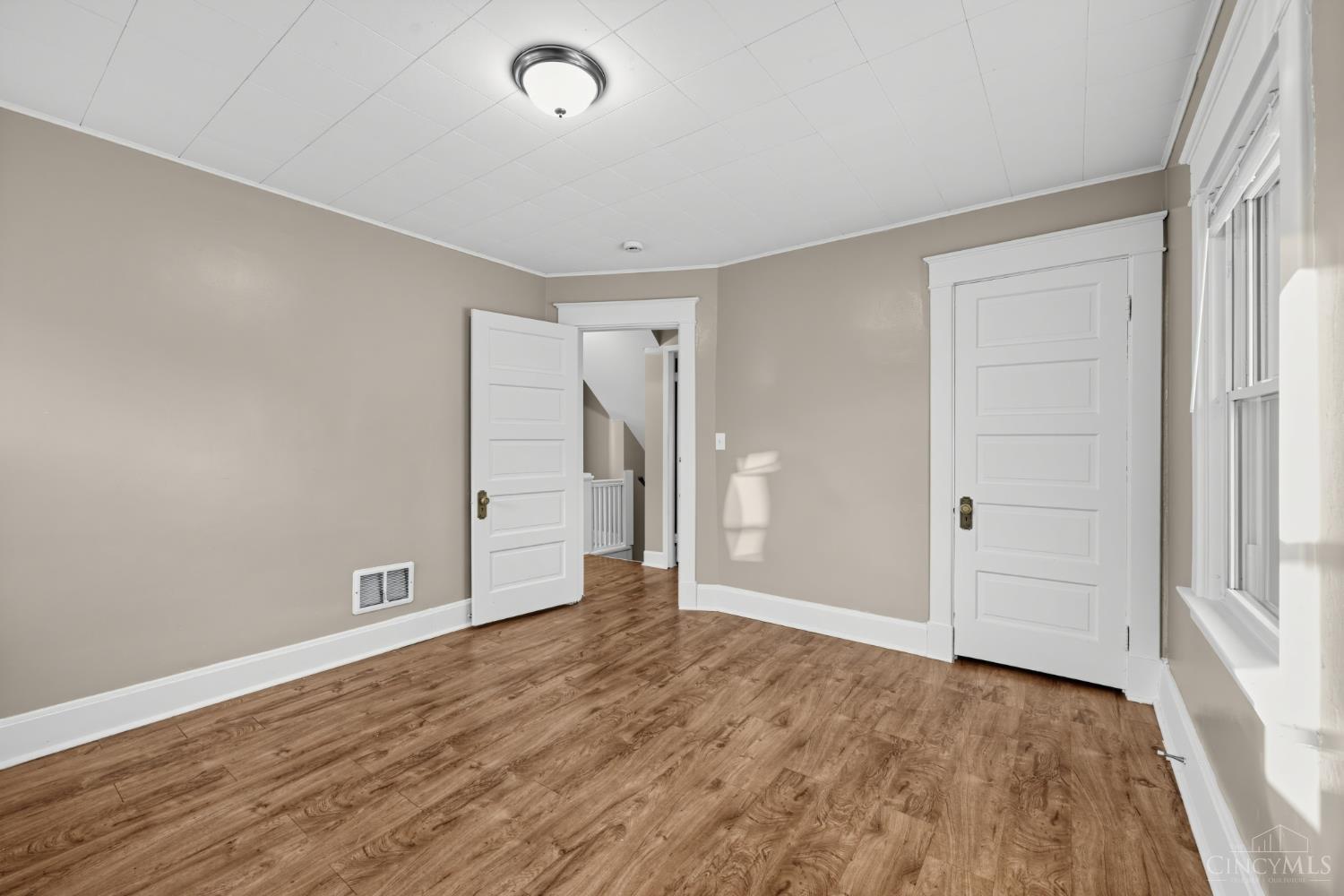 2949 Mignon Avenue Property Photo 15
