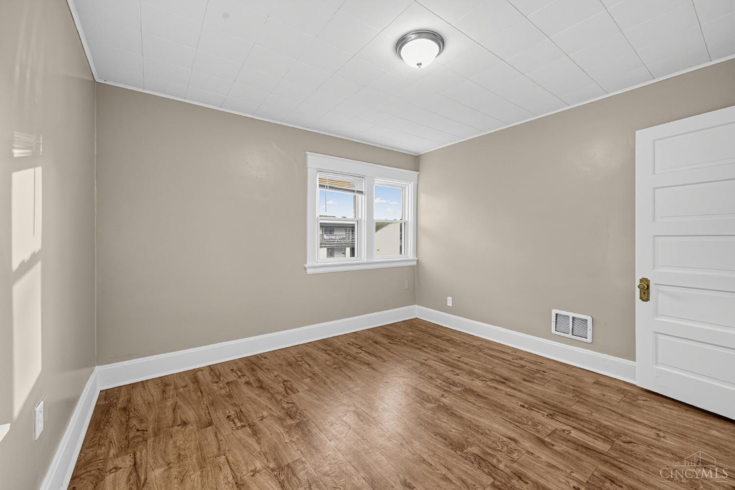 2949 Mignon Avenue Property Photo 16