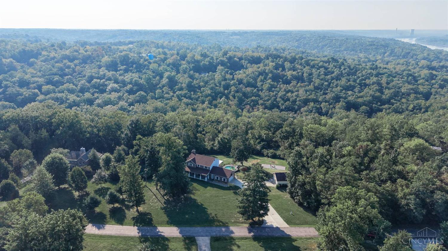 2113 Beech Cove Property Photo 1