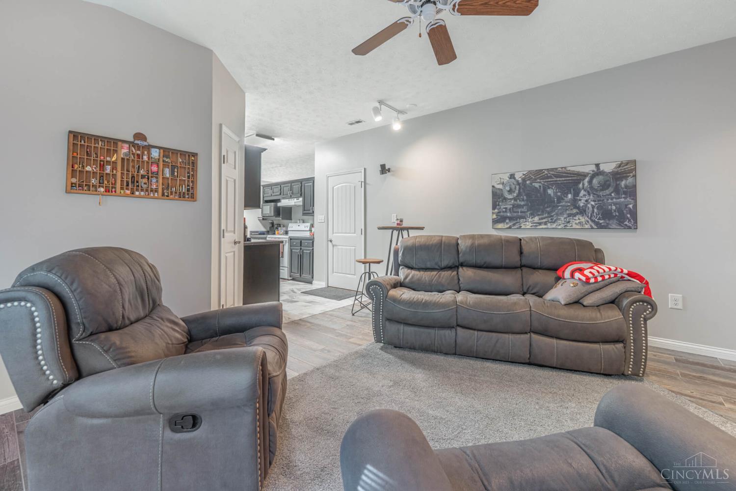 1860 Brandonhall Drive Property Photo 14