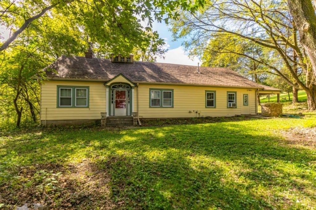 449 Pinhook Road Property Photo 1
