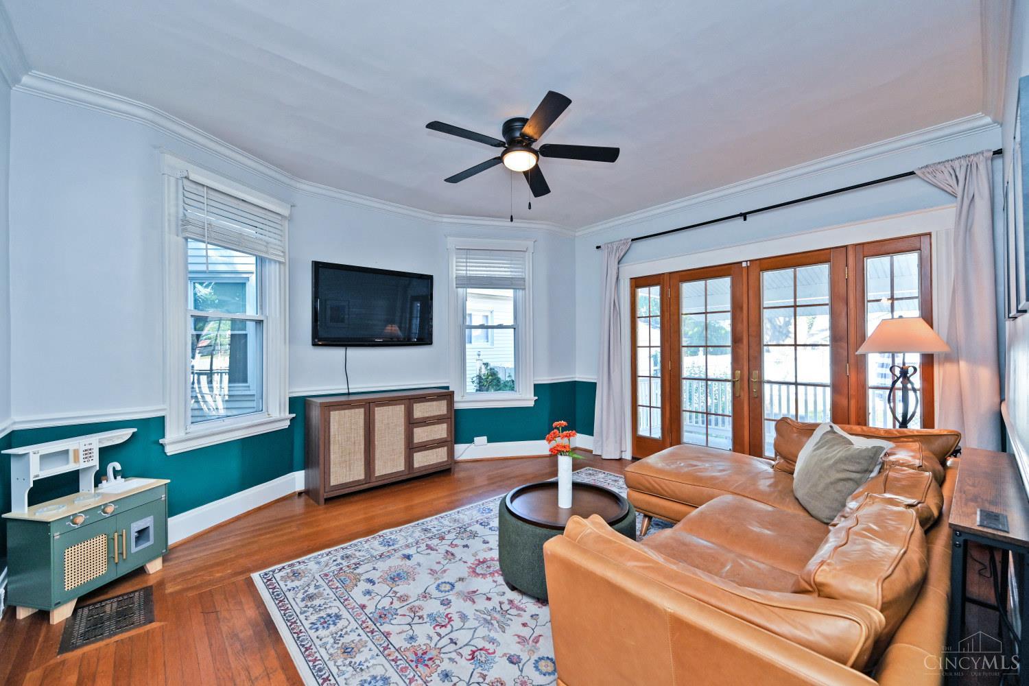 2790 Markbreit Avenue Property Photo 13