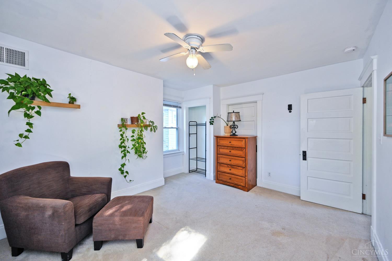2790 Markbreit Avenue Property Photo 27