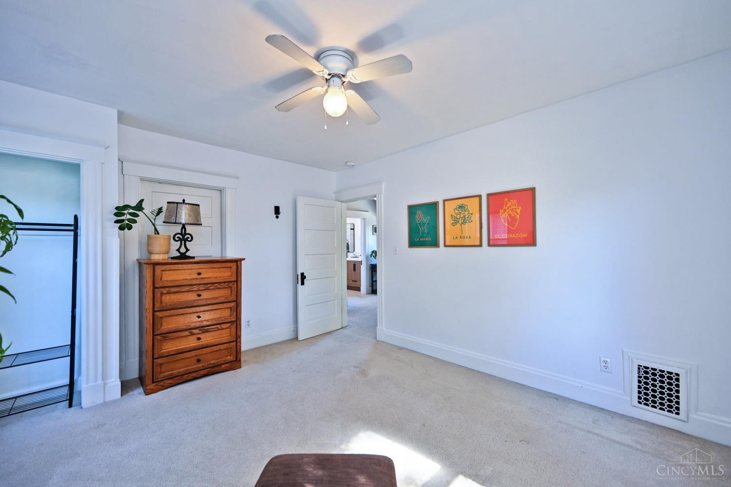 2790 Markbreit Avenue Property Photo 28