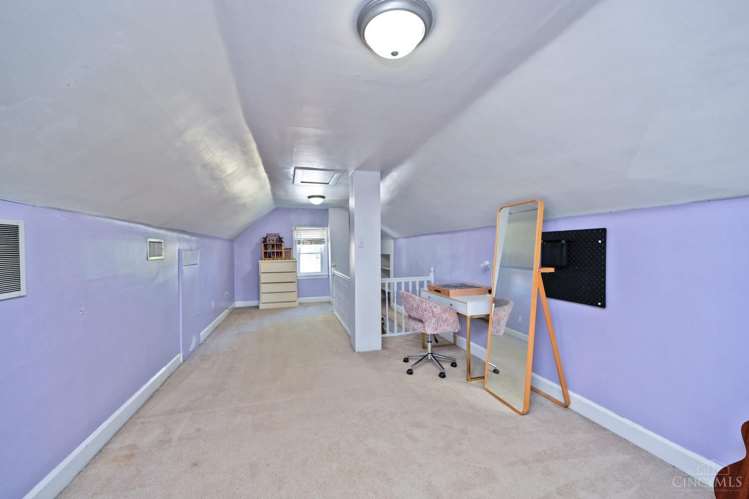 2790 Markbreit Avenue Property Photo 35
