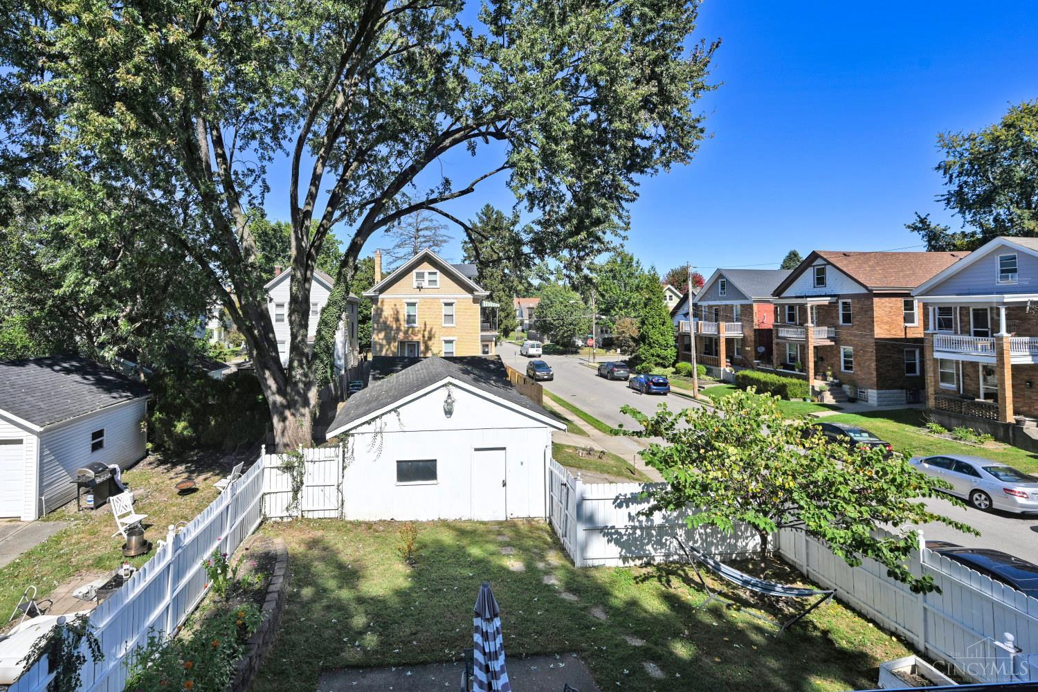 2790 Markbreit Avenue Property Photo 36