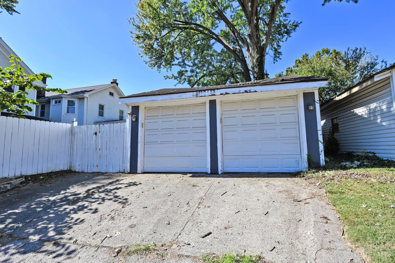 2790 Markbreit Avenue Property Photo 48