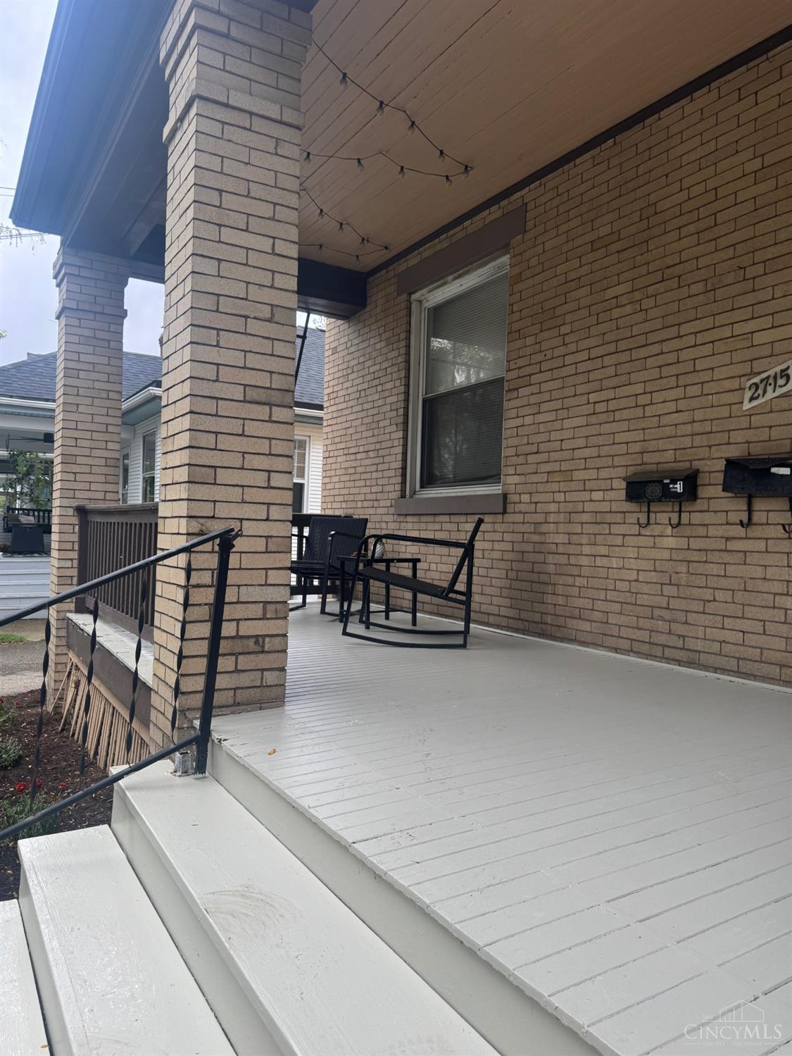 2715 Markbreit Avenue Property Photo 4