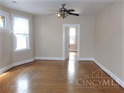 2715 Markbreit Avenue Property Photo 6