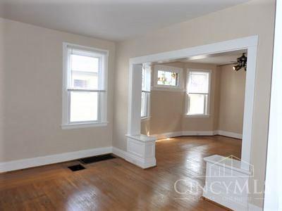 2715 Markbreit Avenue Property Photo 7