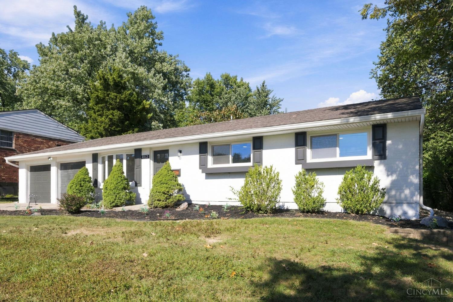 812 Yorkhaven Road Property Photo 1