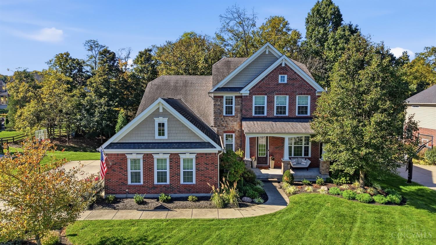 5127 Oak Brook Drive Property Photo 1