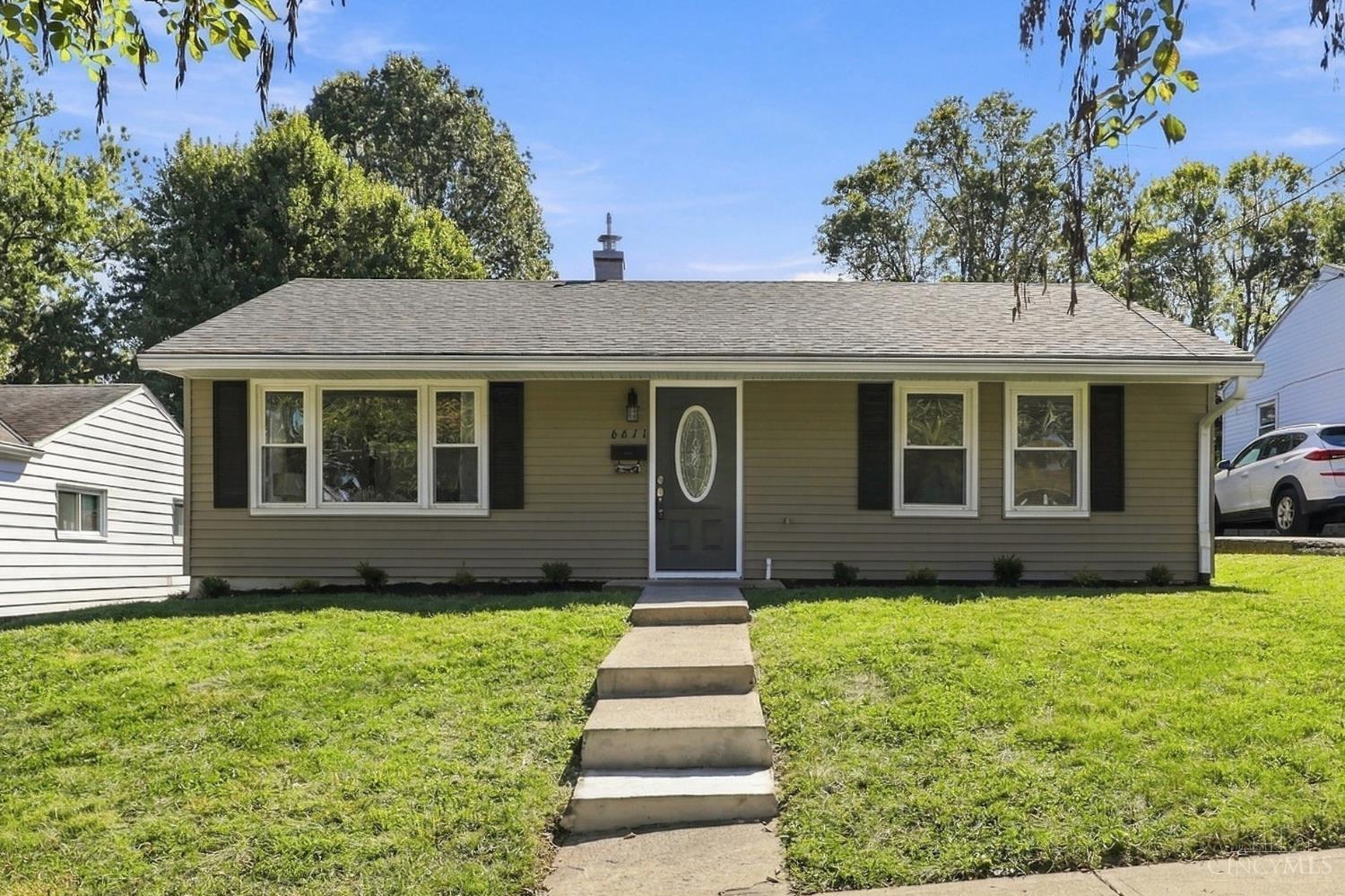 6611 Hialea Court Property Photo 1