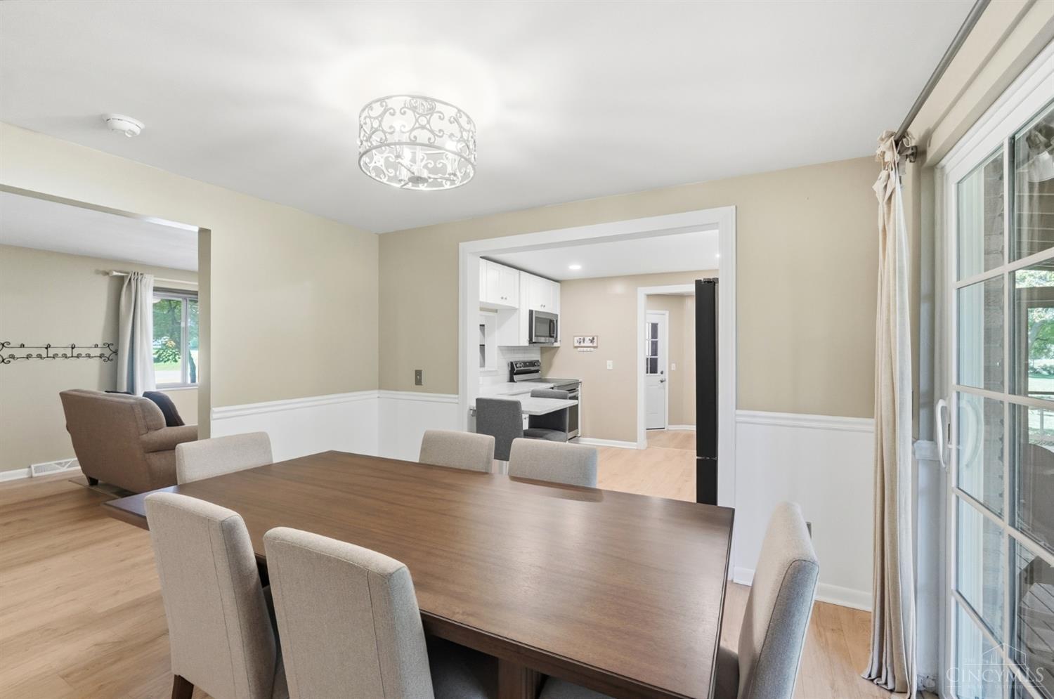 6996 Gary Lee Drive Property Photo 10