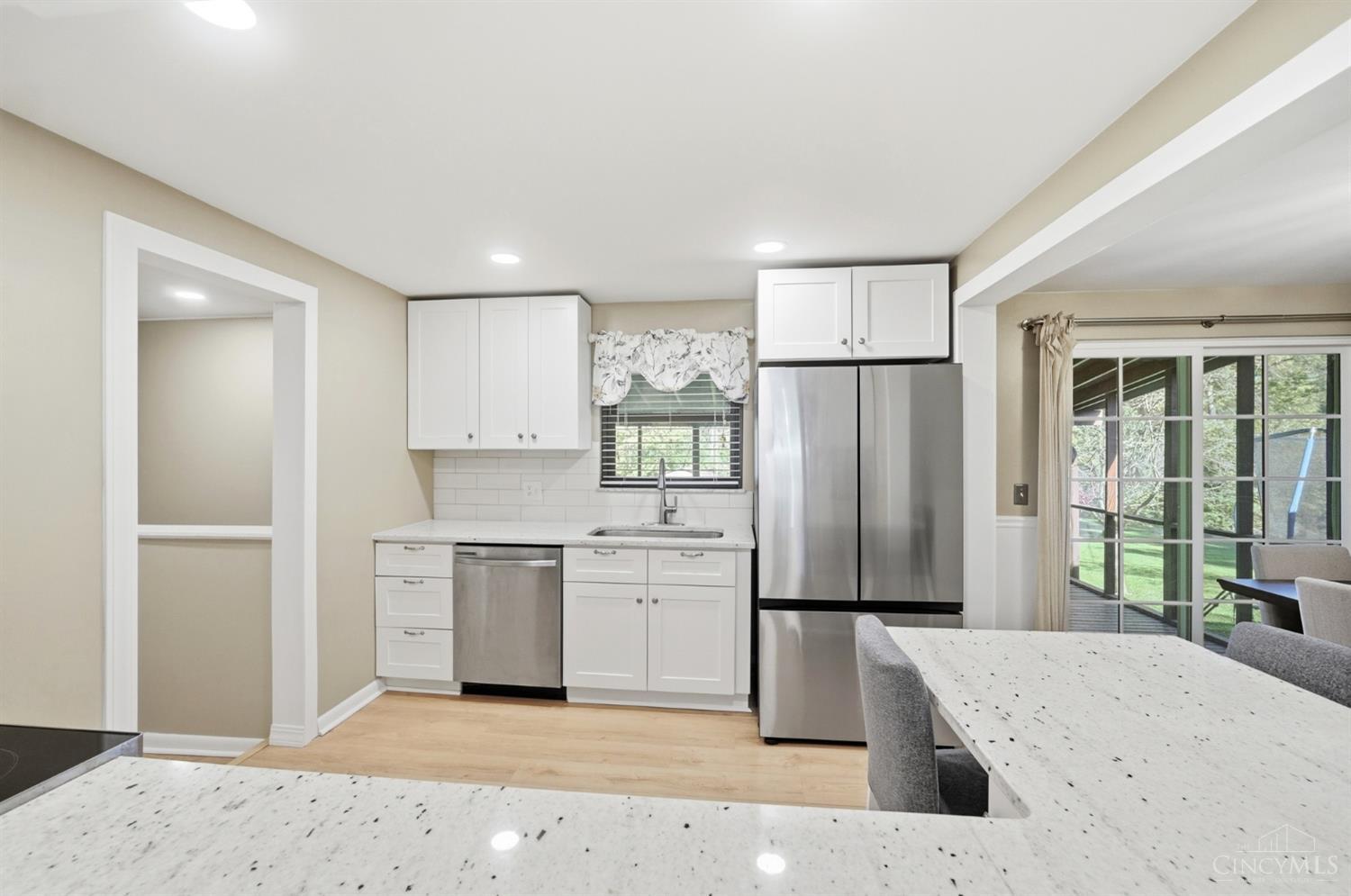 6996 Gary Lee Drive Property Photo 13