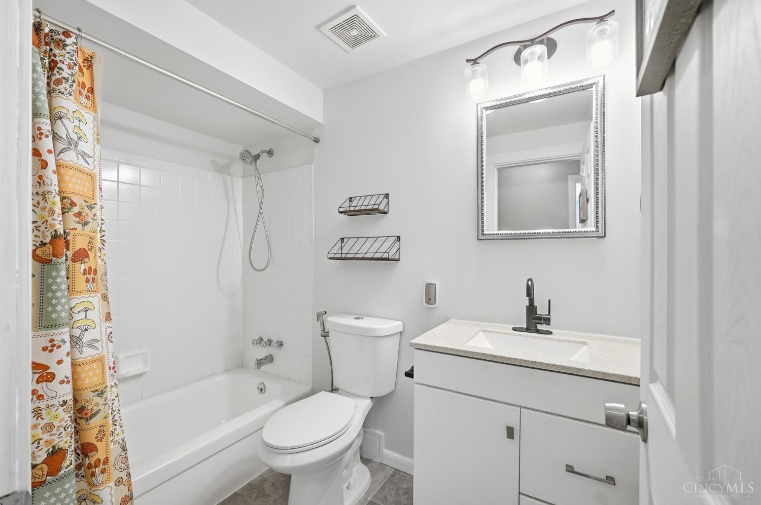 6996 Gary Lee Drive Property Photo 22