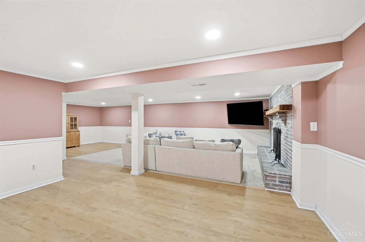 6996 Gary Lee Drive Property Photo 25