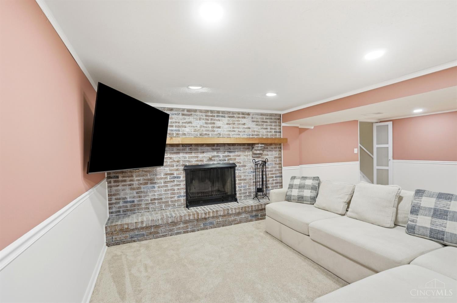 6996 Gary Lee Drive Property Photo 27