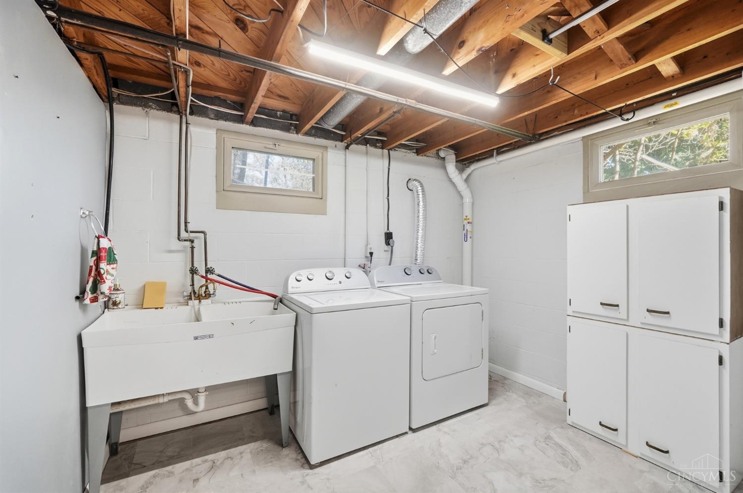 6996 Gary Lee Drive Property Photo 34
