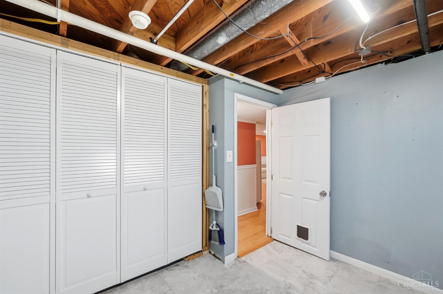 6996 Gary Lee Drive Property Photo 35
