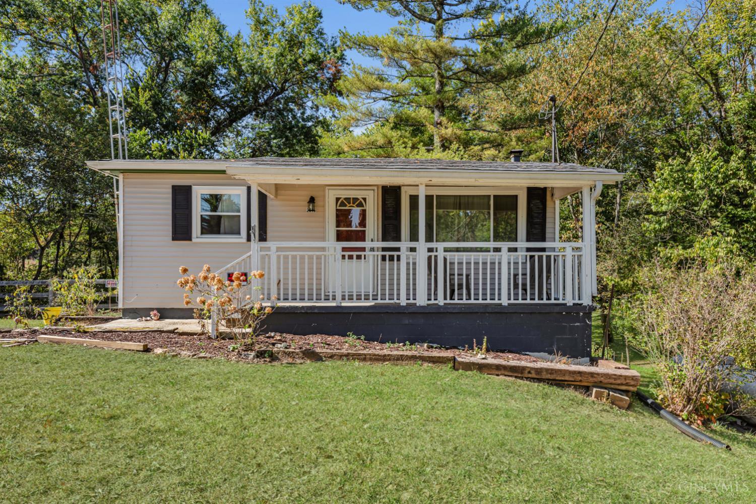 2045 Buckler Road Property Photo 1