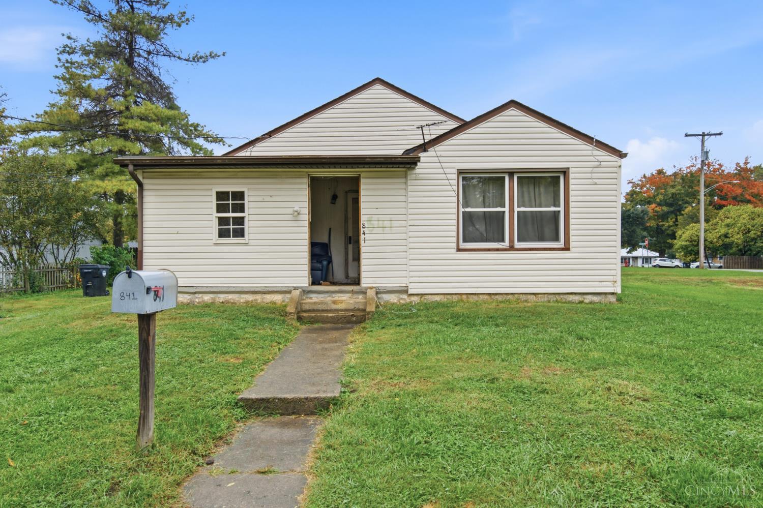 841 Ohio Avenue Property Photo 1