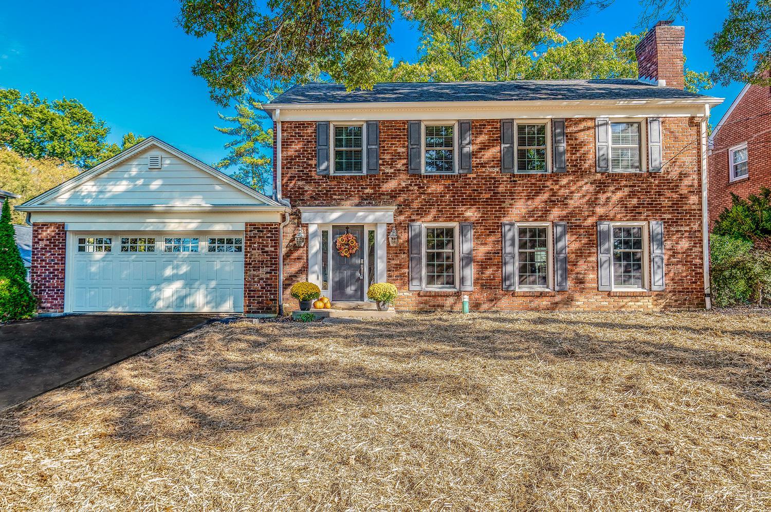 8740 Sturbridge Drive Property Photo 1