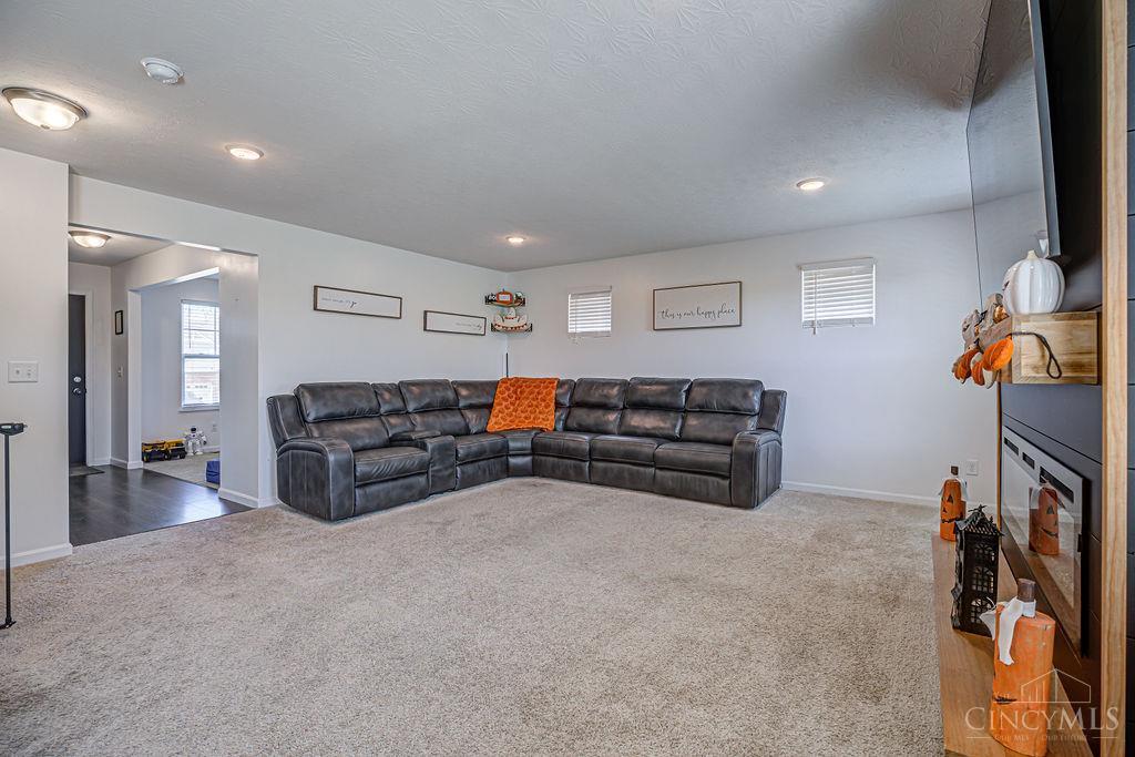 2148 Pine Valley Drive Property Photo 5