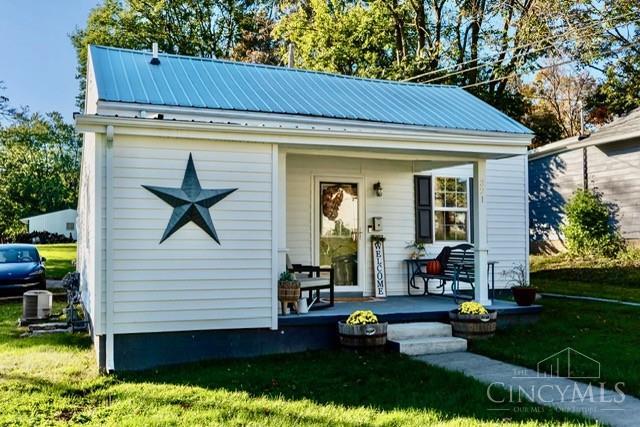 S 321 East Street Property Photo 1