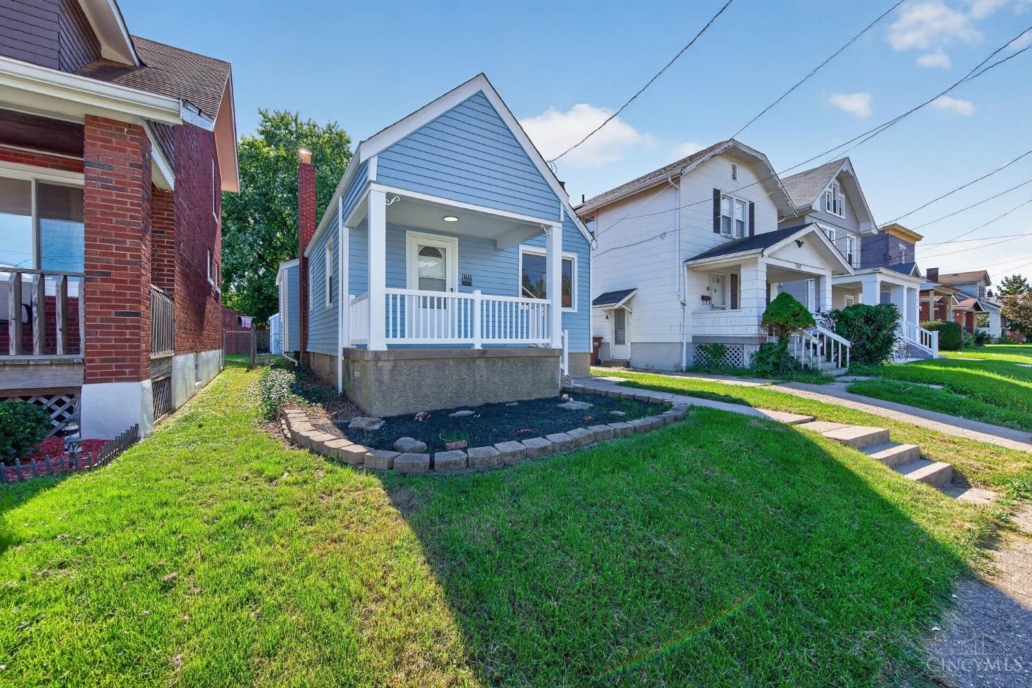 1611 Goodman Avenue Property Photo 1