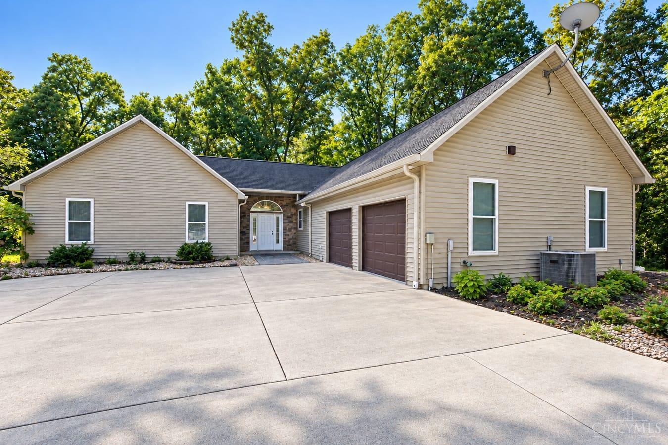 3792 Cain Run Road Property Photo 1