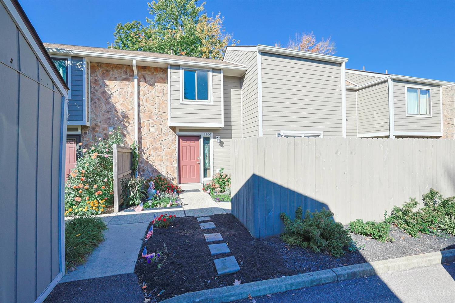 9957 Timbers Drive Property Photo 1
