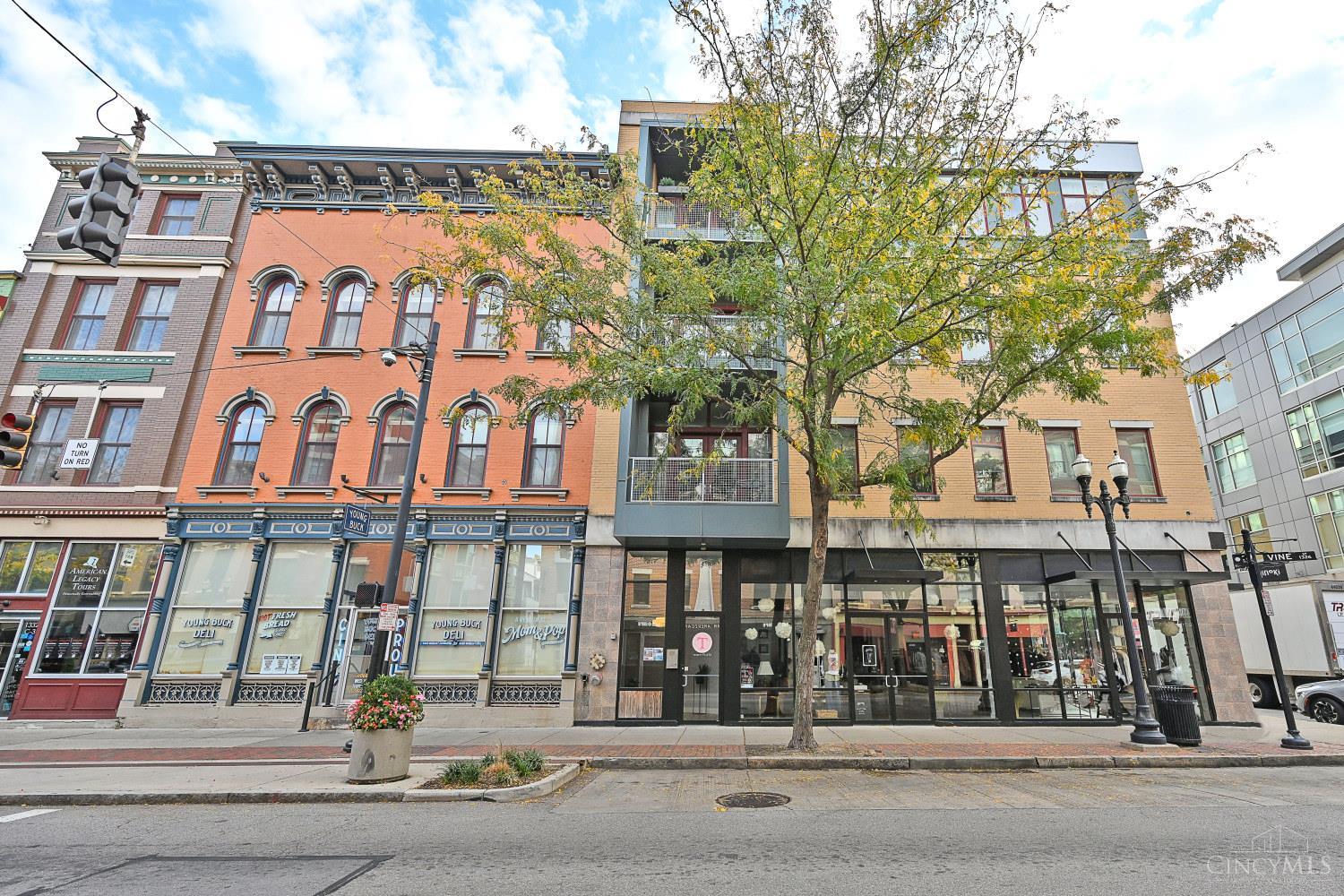 1326 Vine Street Property Photo 1