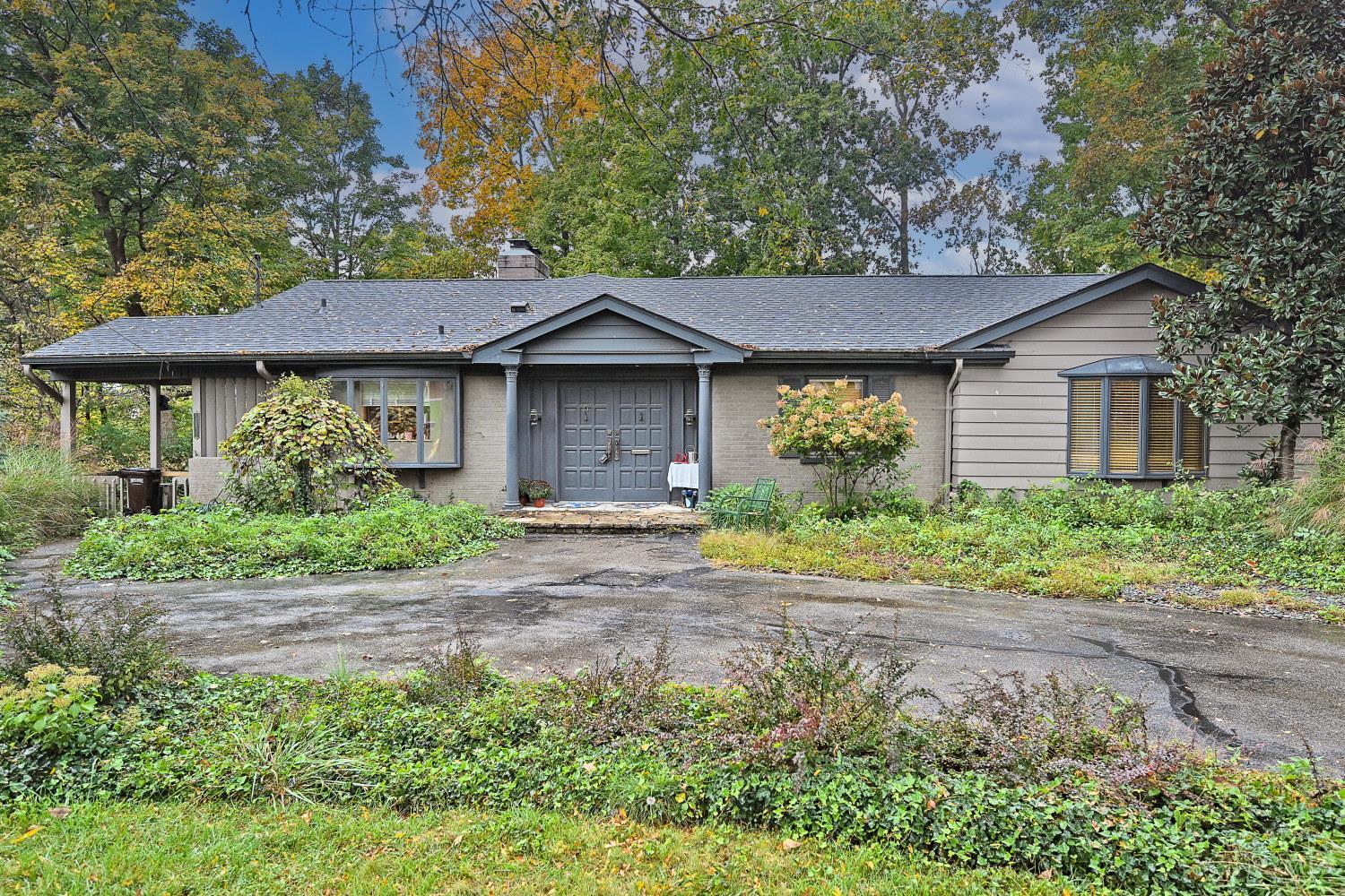 10611 Grimsby Lane Property Photo 1