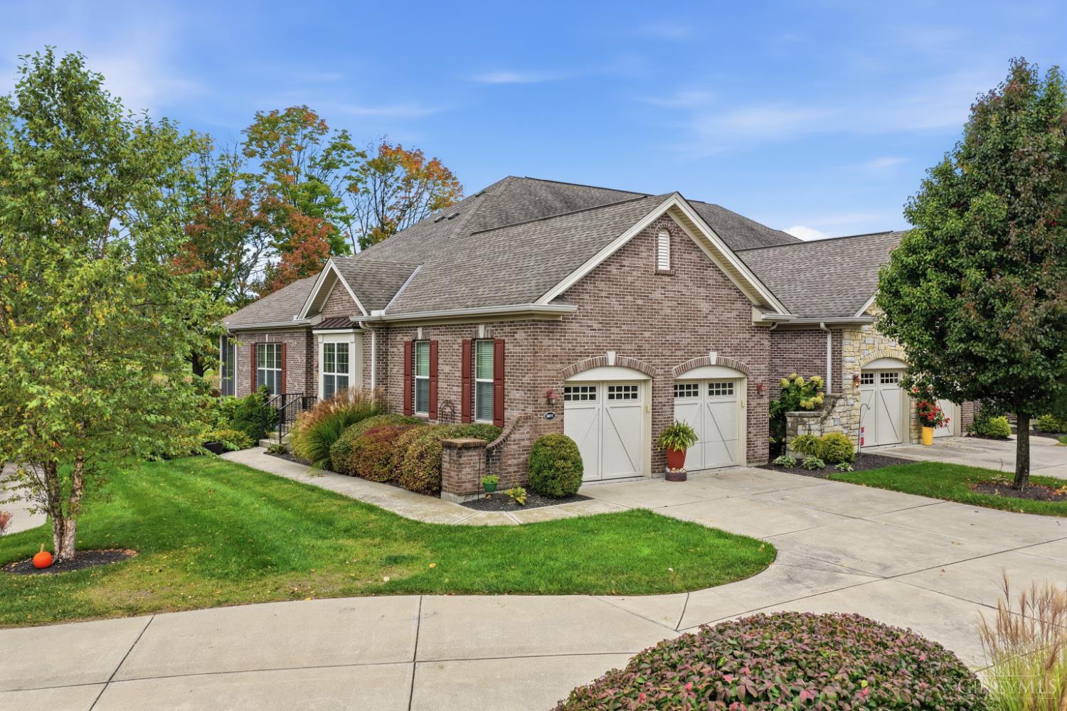 5811 Falling Brook Drive Property Photo 1