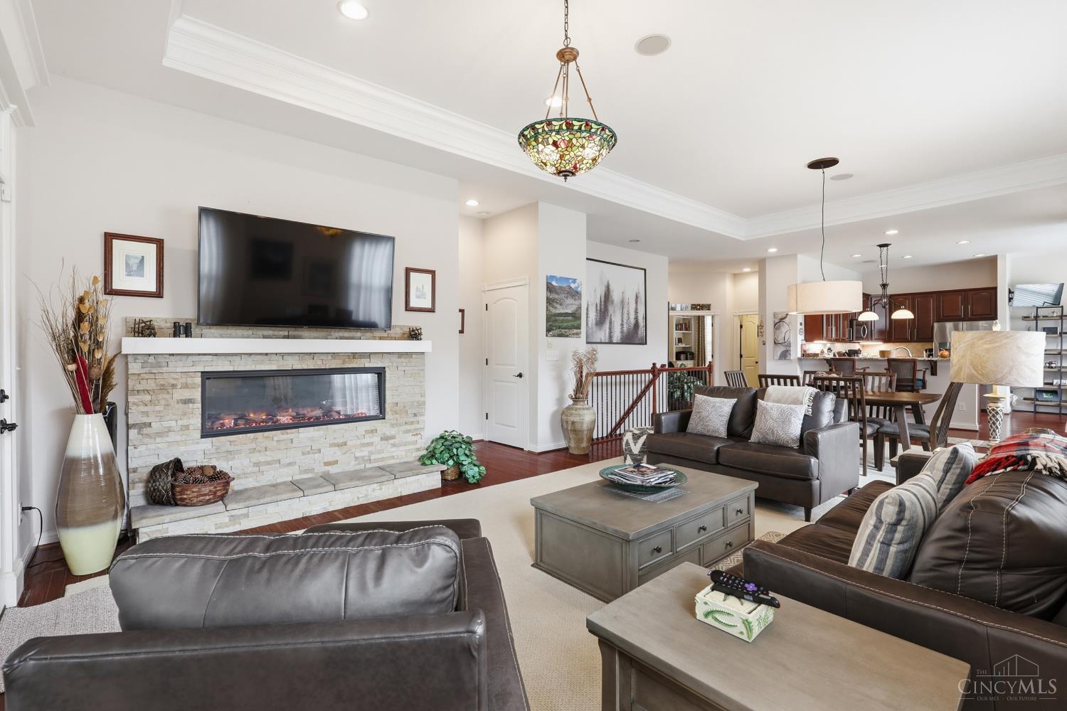5811 Falling Brook Drive Property Photo 10